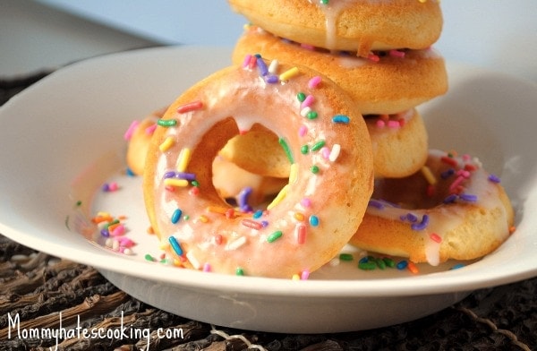 Healthy Remix: Baked Vanilla Doughnuts