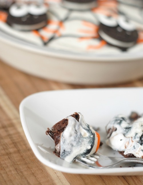 Spider Pudding Pie I Hegub #TruMooHalloween #CleverGirls