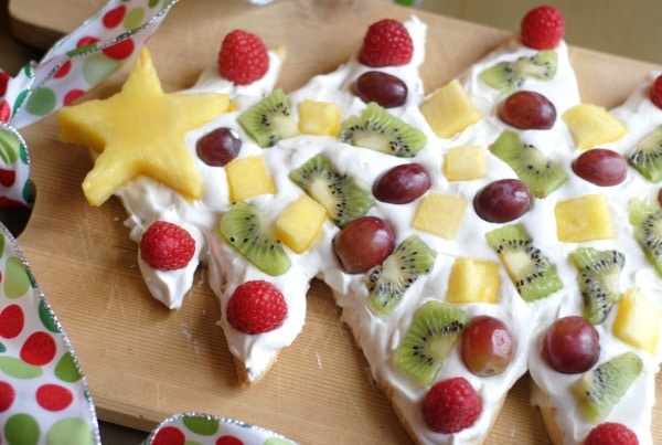 Christmas Tree Fruit Pizza