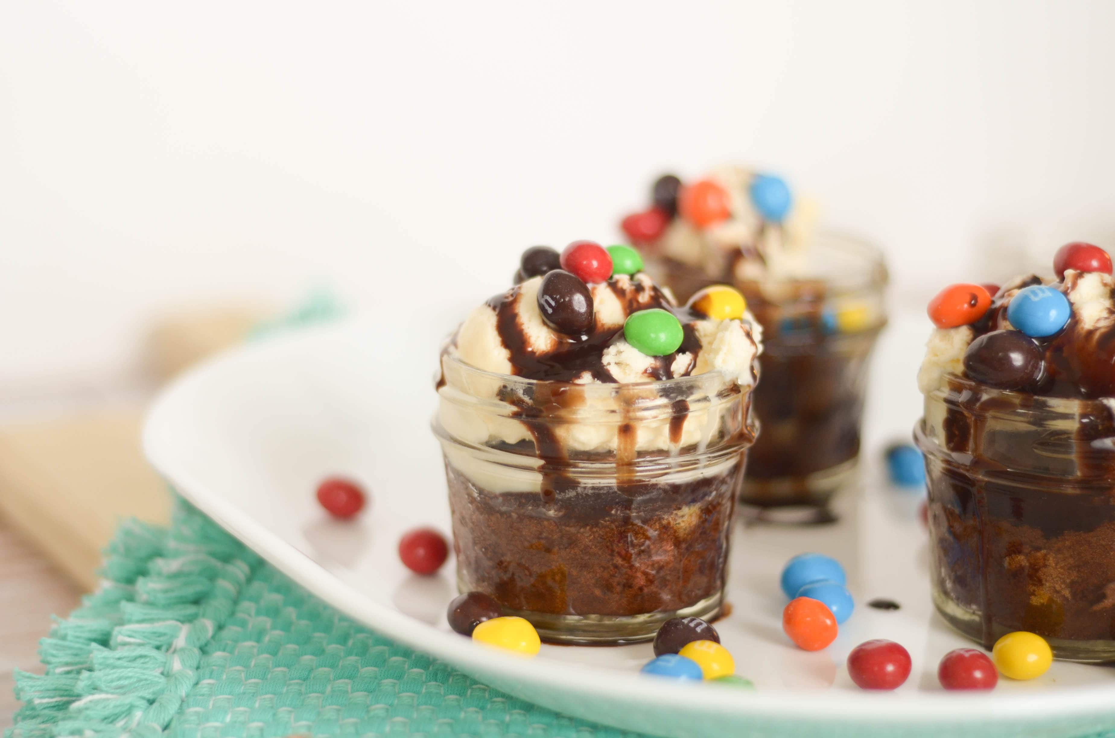 M&M’s® Crispy Brownie Sundaes