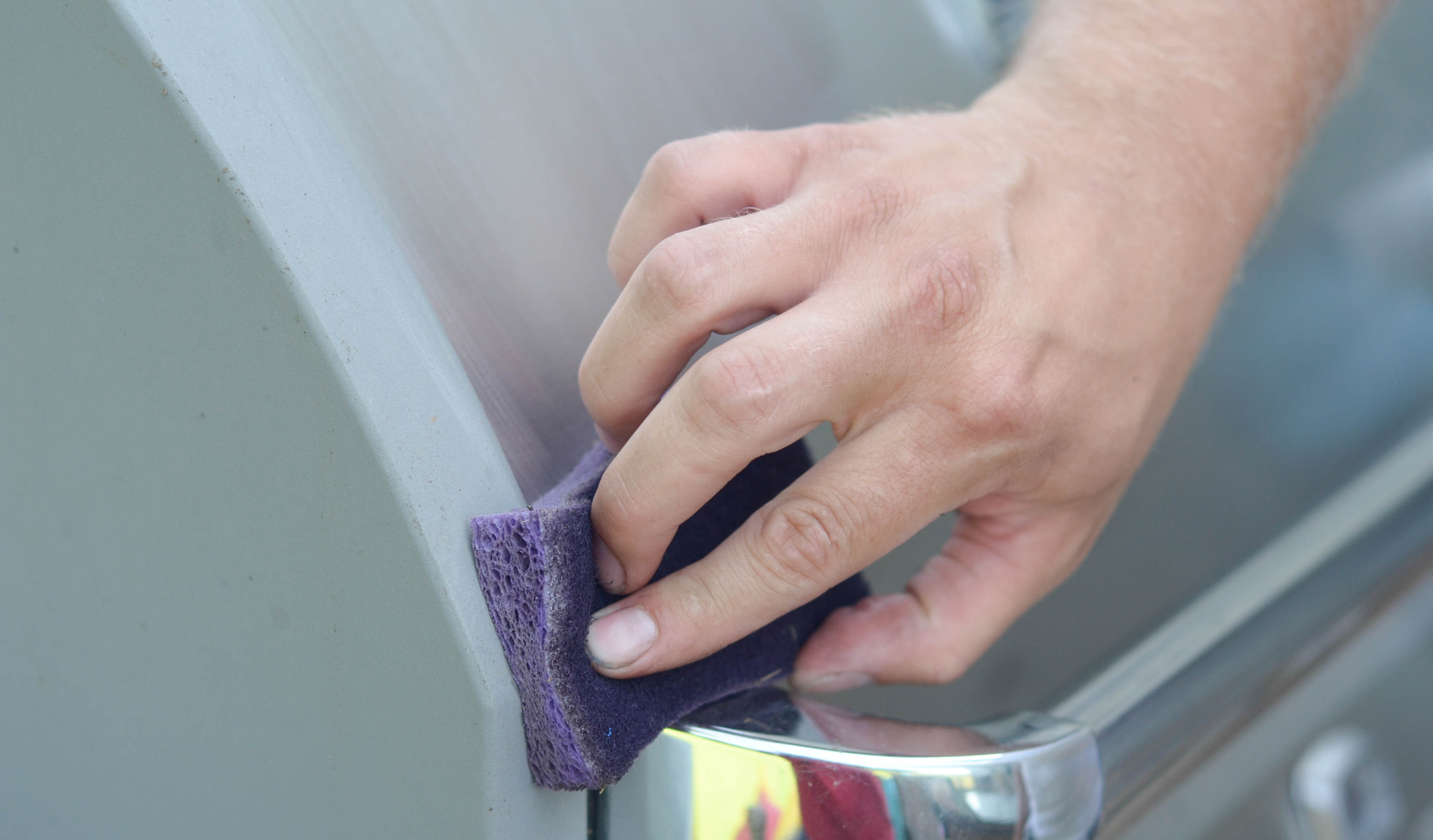 Preparing for a Backyard BBQ with Scotch-Brite Brand
