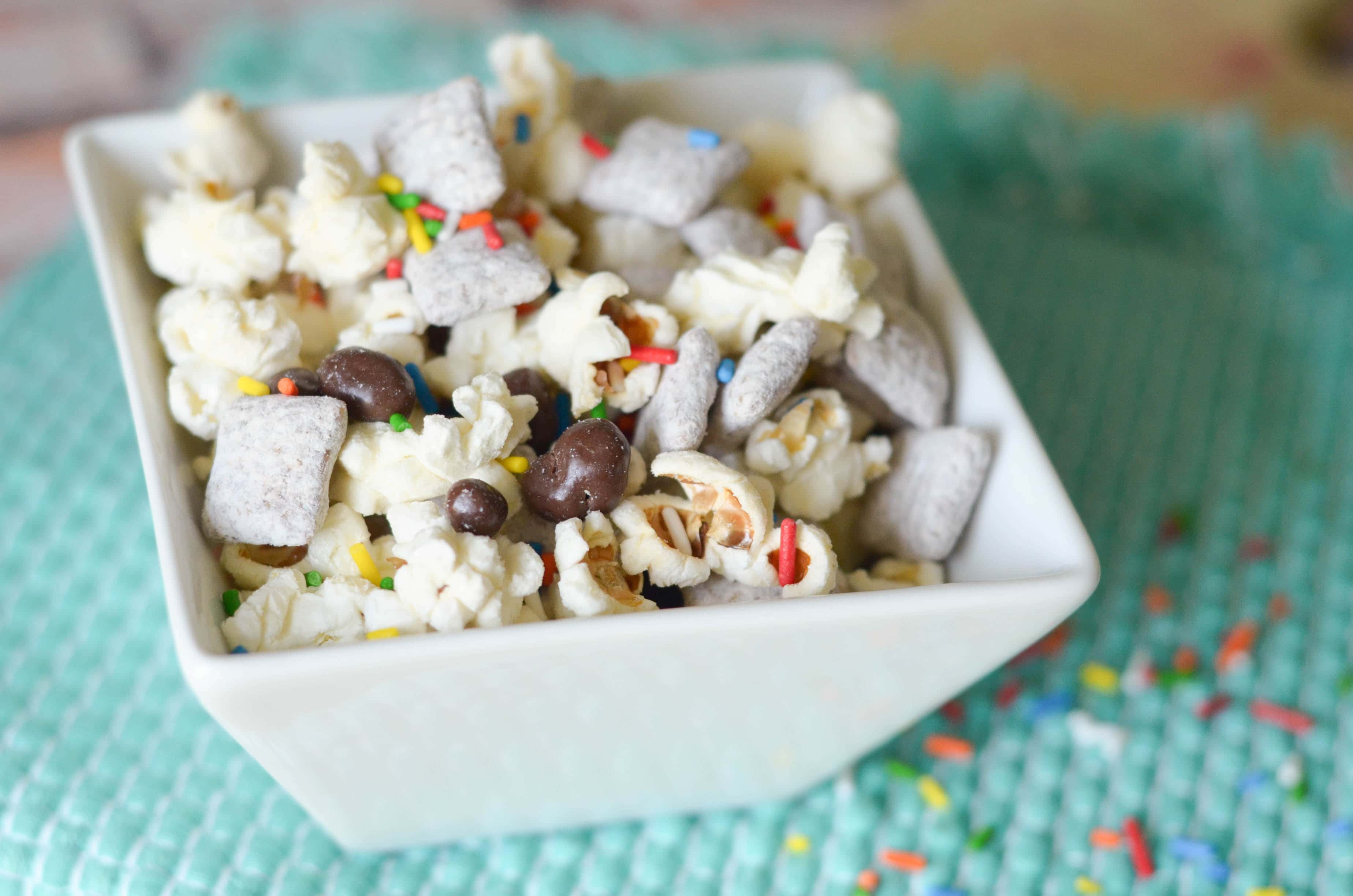 Sweet Popcorn Mix