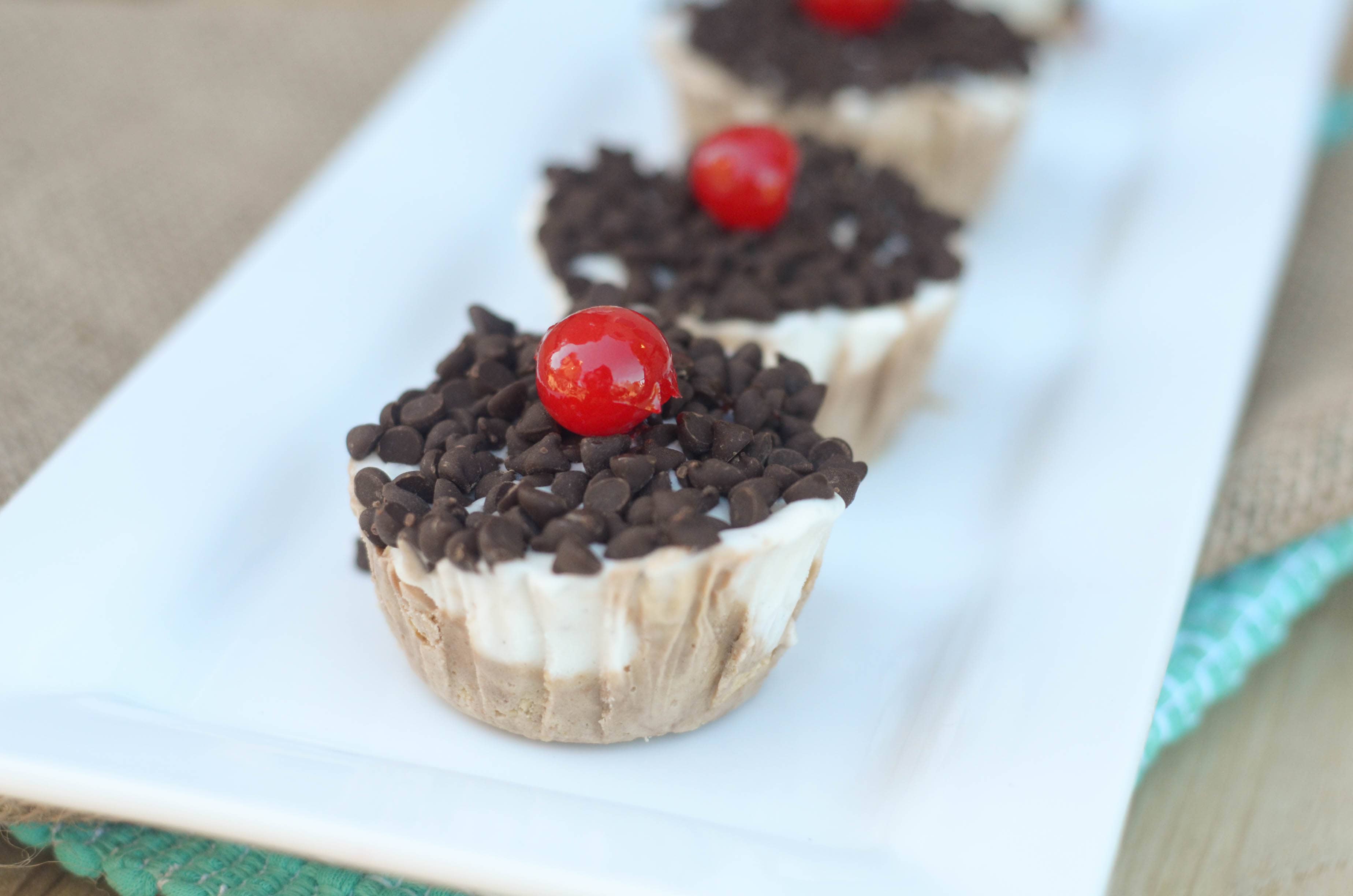 Frozen Vanilla-Mocha Mini Pies