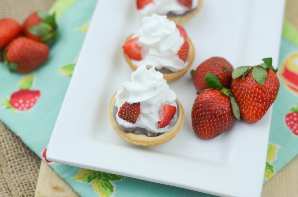 Mixed Berry Cheesecake Tarts #Smuckers #ad