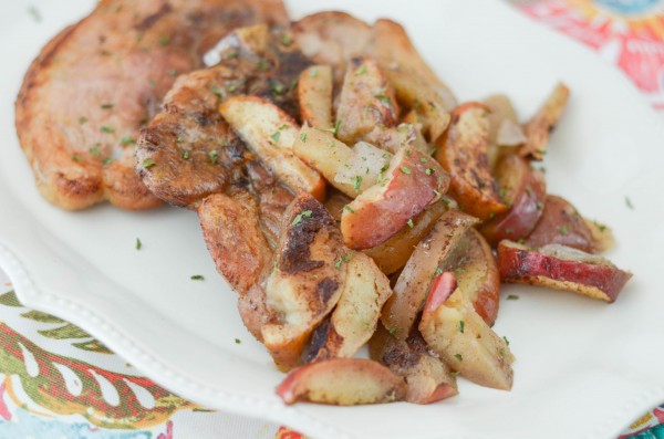 Baked Apple Cinnamon Pork Chops