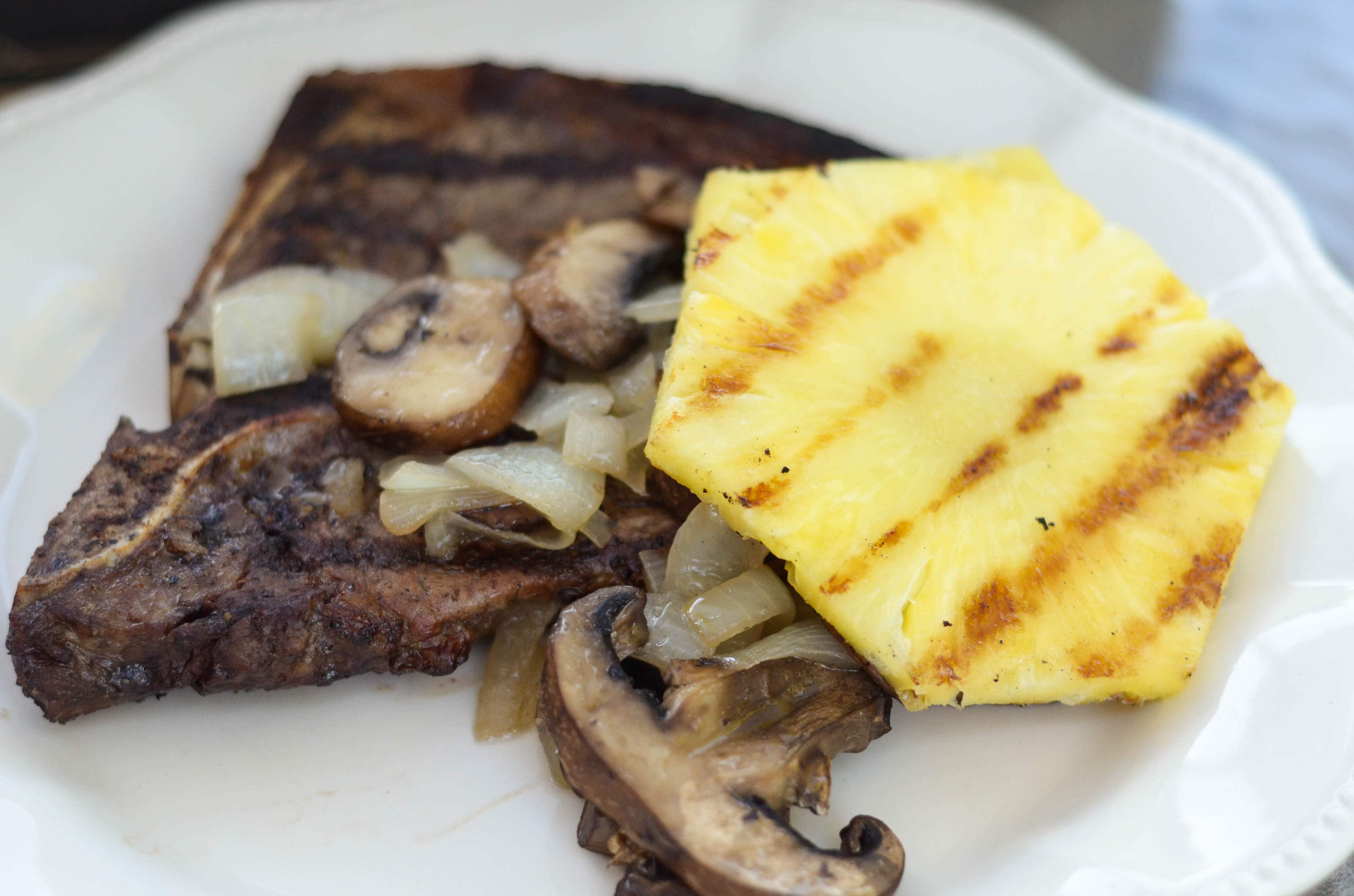 {Giveaway} Mushroom Topped Steaks
