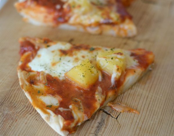 Deep Dish Hawaiian Pizza #RaguTailgating #ad