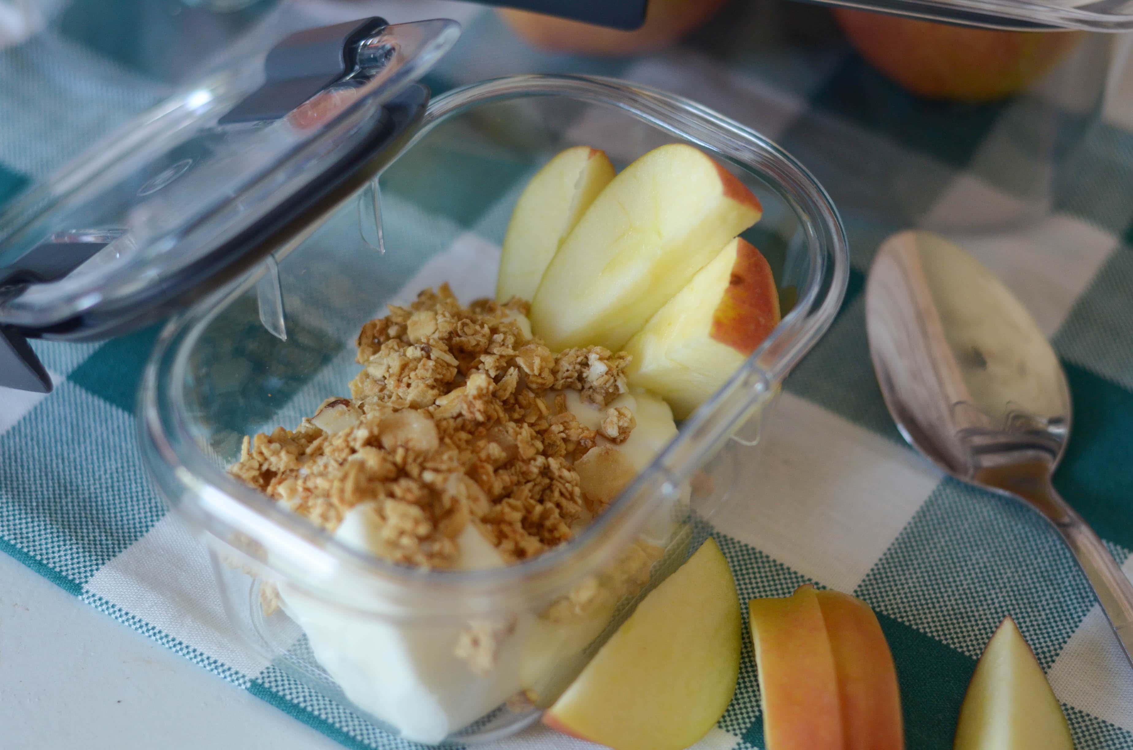 {Giveaway} Vanilla Apple Parfaits + Easy Food Storage