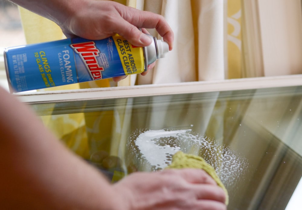 Give Life a Sparkle with Windex® Foaming Glass Cleaner