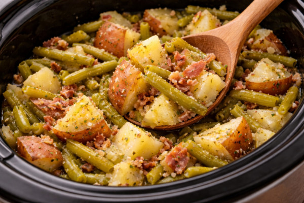 slow cooker green beans and potatoes