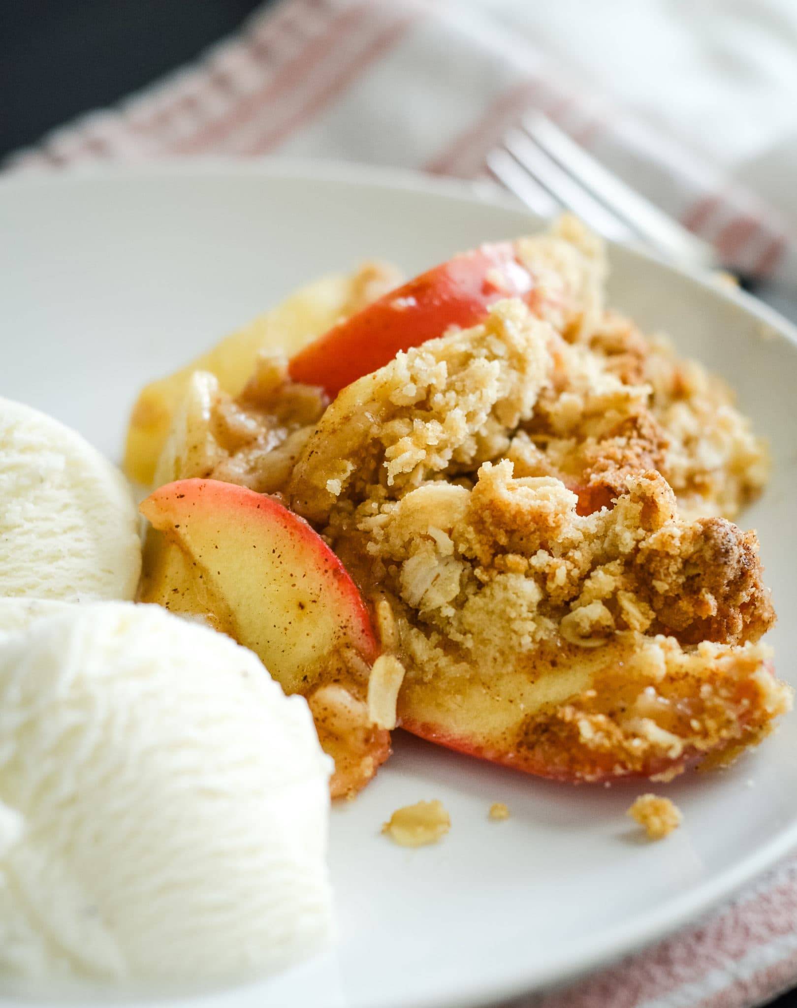 The Best Simple Gluten-Free Baked Apple Crisp