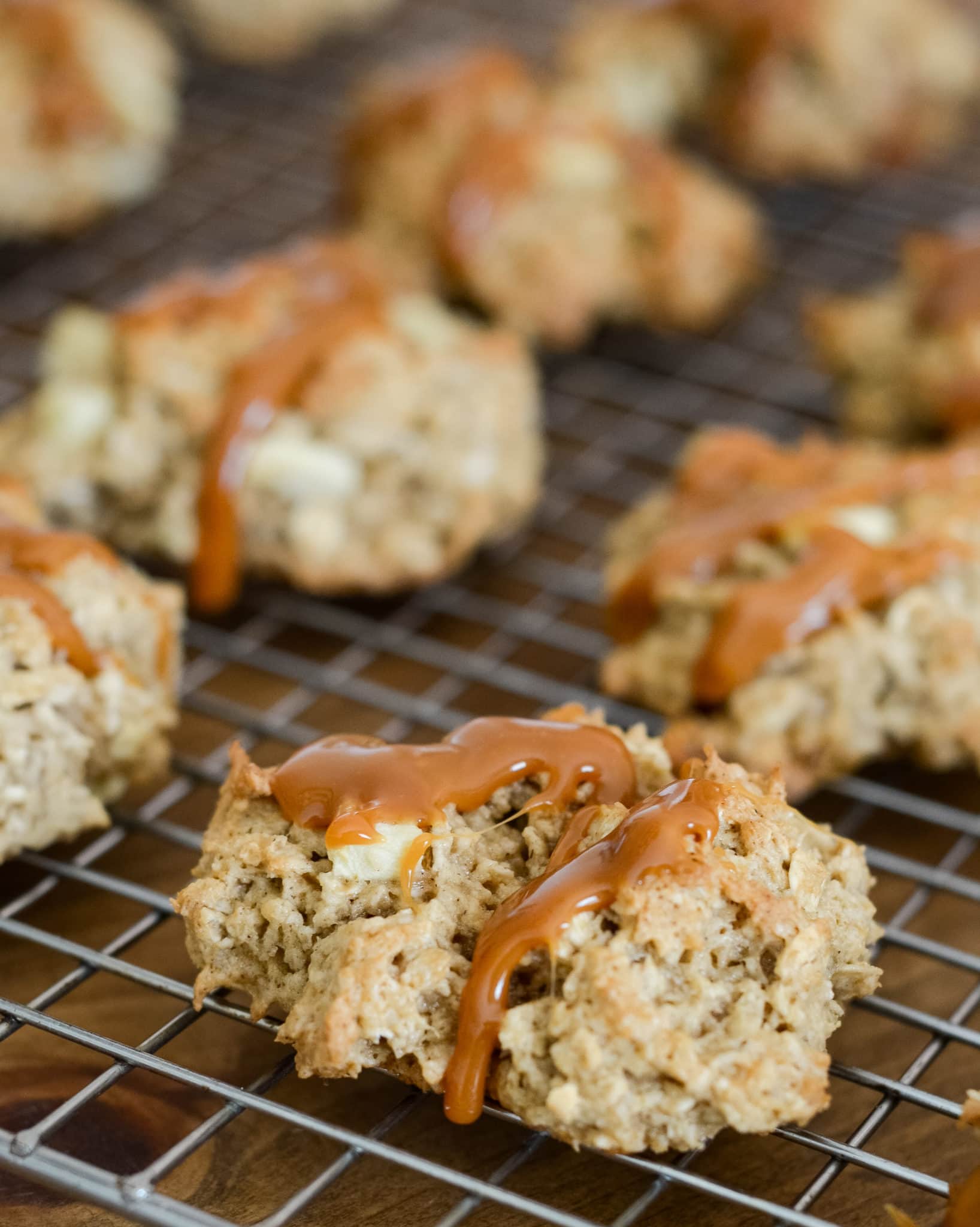 Caramel Apple Oatmeal Cookies (Gluten-Free)