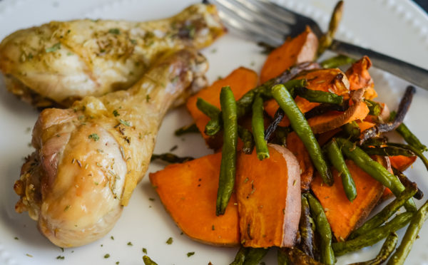 Ninja Foodi Chicken Legs with Vegetables