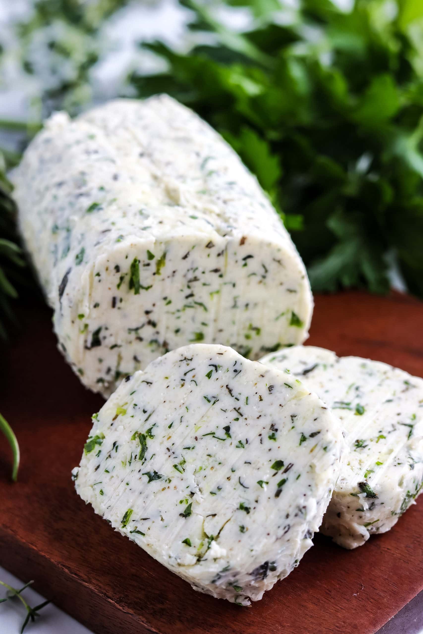 5-Minute Garlic Herb Compound Butter Recipe