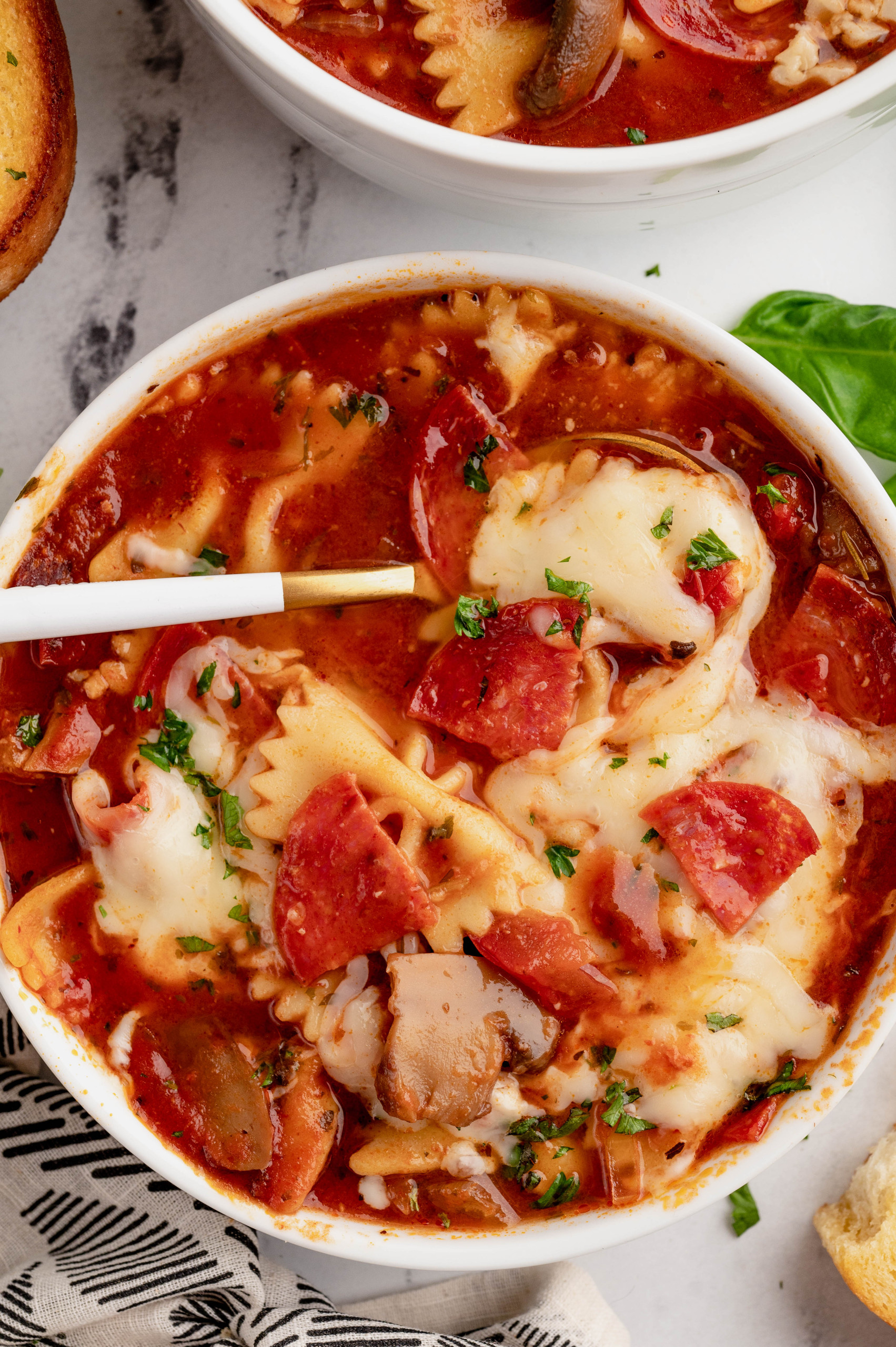 Slow Cooker Pizza Soup