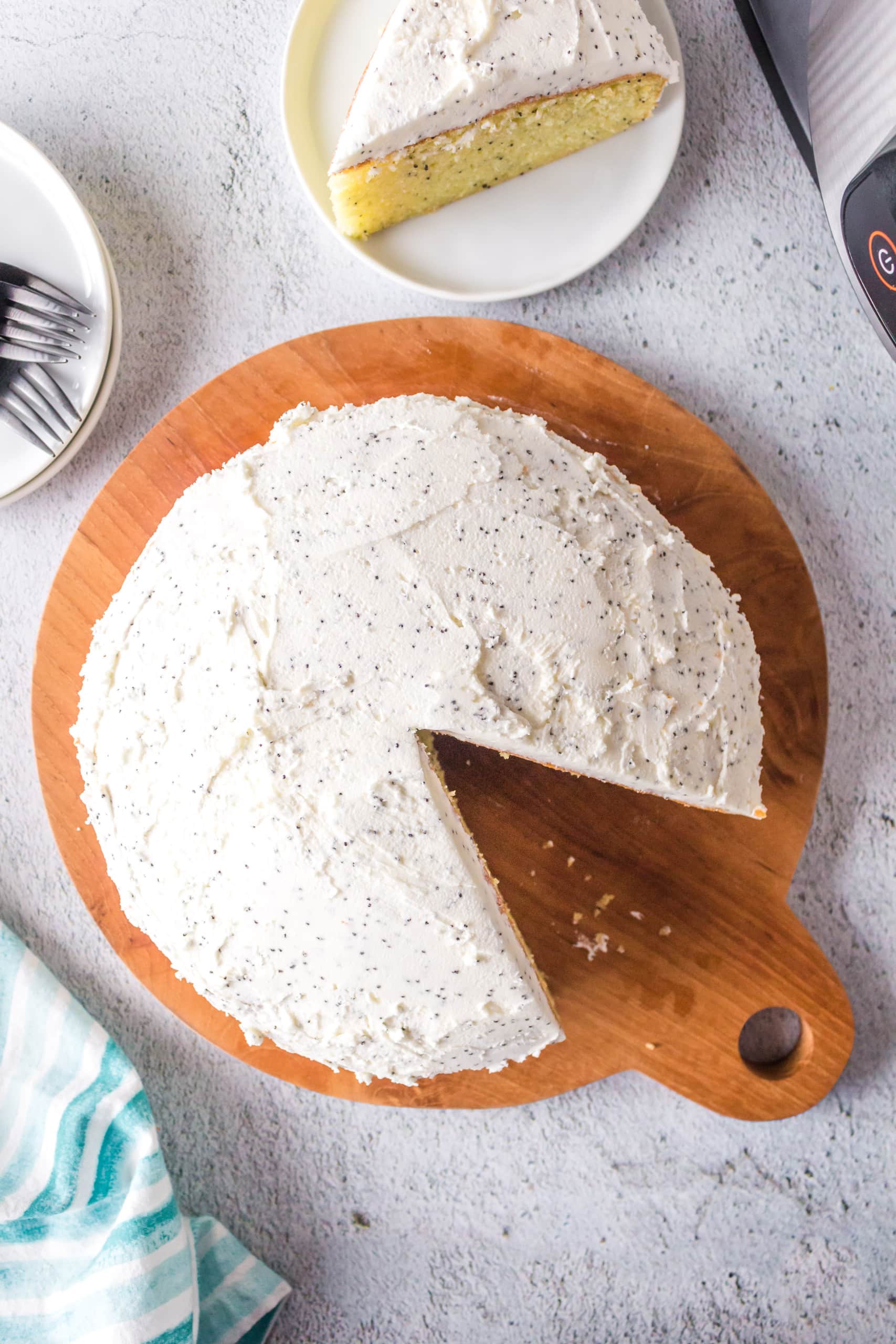 Ninja Foodi Lemon Poppy Seed Cake