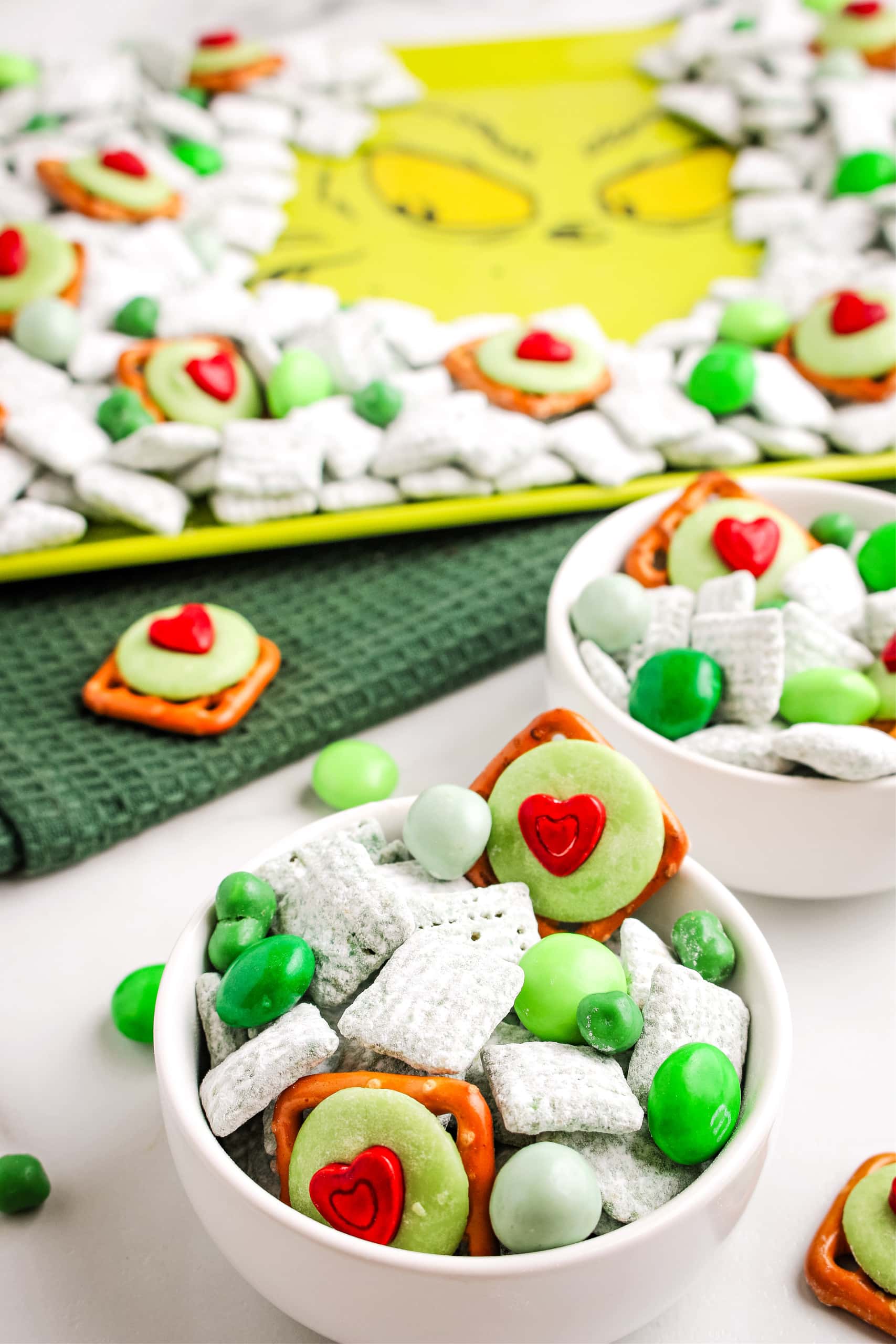 Easy Grinch Snack Mix Recipe with Puppy Chow