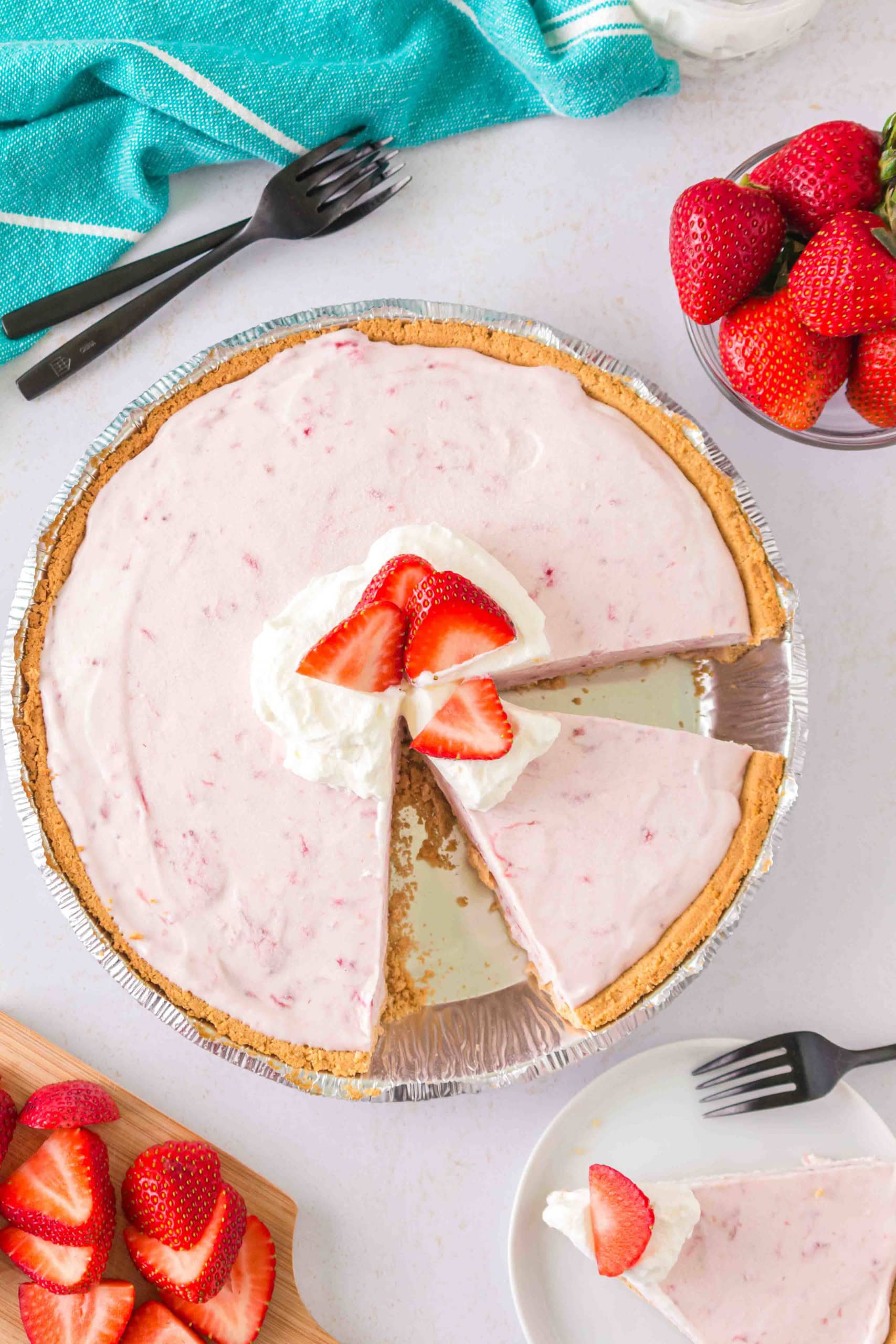 Gluten-Free Frozen Strawberry Pie