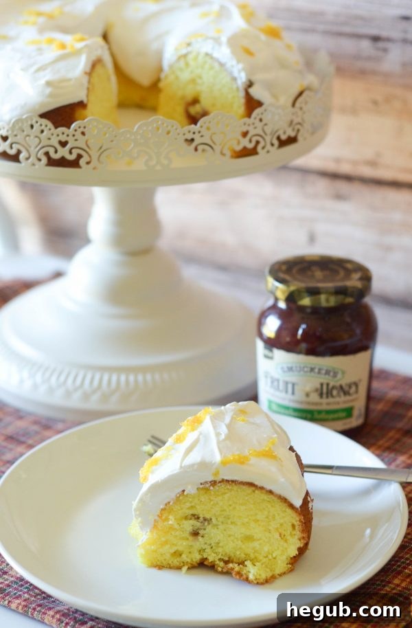 Strawberry Jalapeño Cream Cheese Cake
