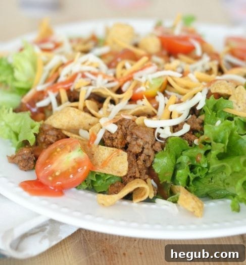 Easy taco salad, a customizable and quick meal perfect for busy weeknights or meal prep.