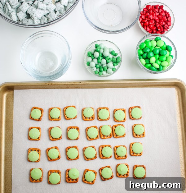 grinch pretzel bites