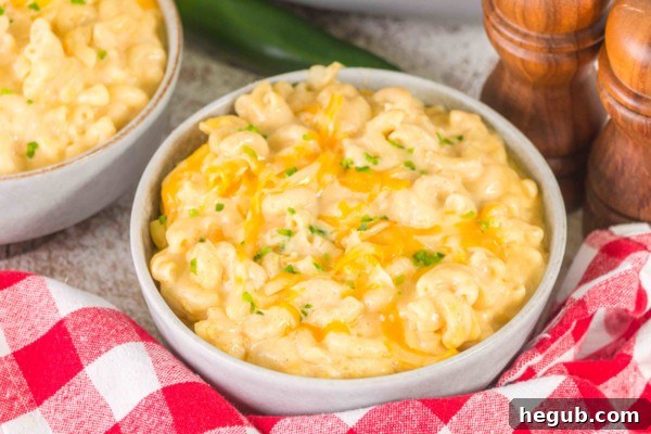 slow cooker mac and cheese with green chiles